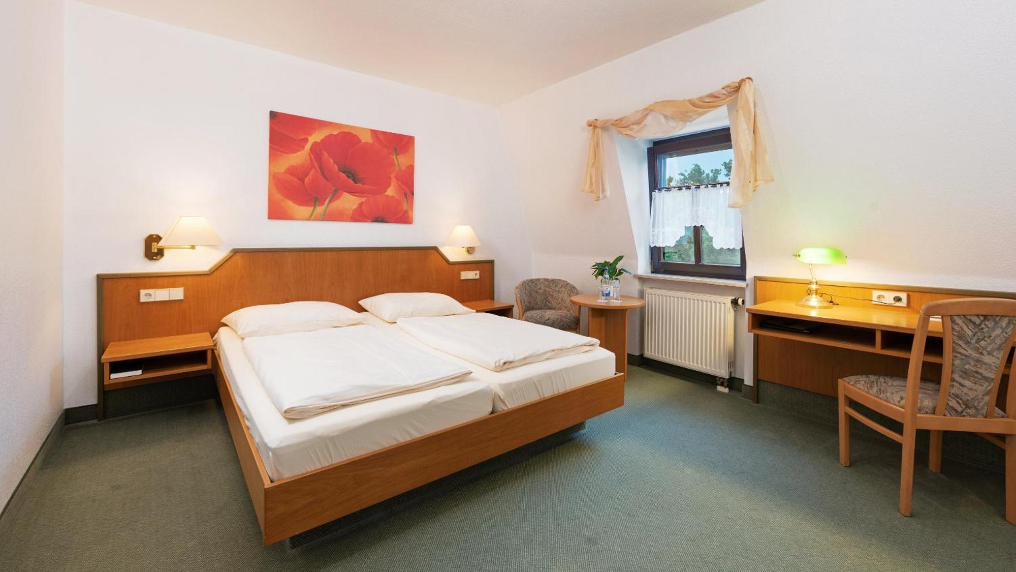 Gasthof Hotel Anker Sommerhausen Extérieur photo